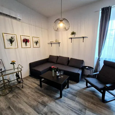 Apartman Holiday Apartment Póla