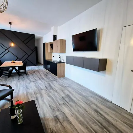 Holiday Apartment *